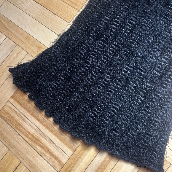 Black crop top long sleeve, very cute for occasions ! - Picture 2 of 6